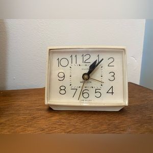 Vintage Westclox Bold II Dialite Electric Alarm Clock Model 22190 Made in USA